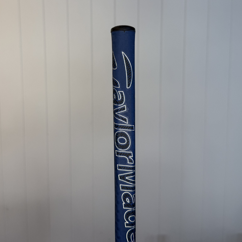 Used TaylorMade TRUSS TB2 34" putter — detail view