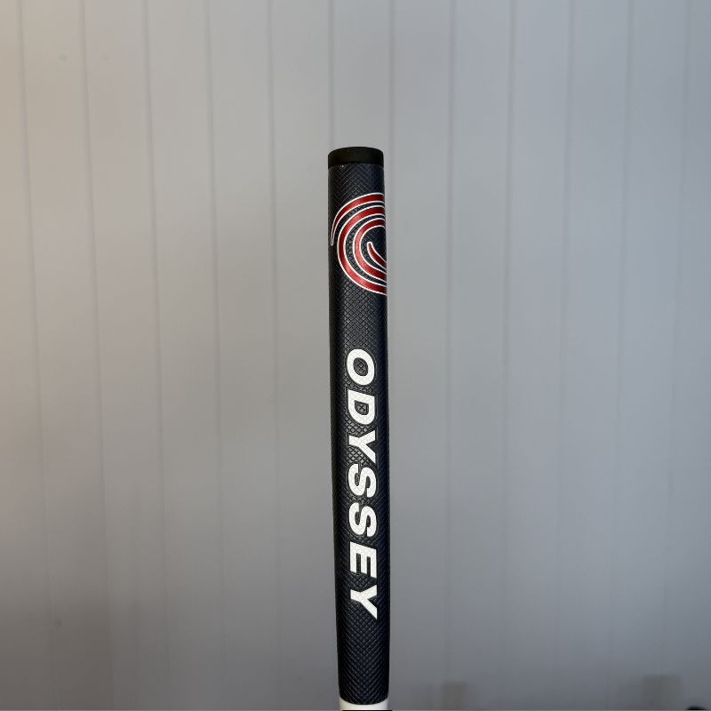 Used Odyssey TRI-BEAM #1 34" putter — detail view